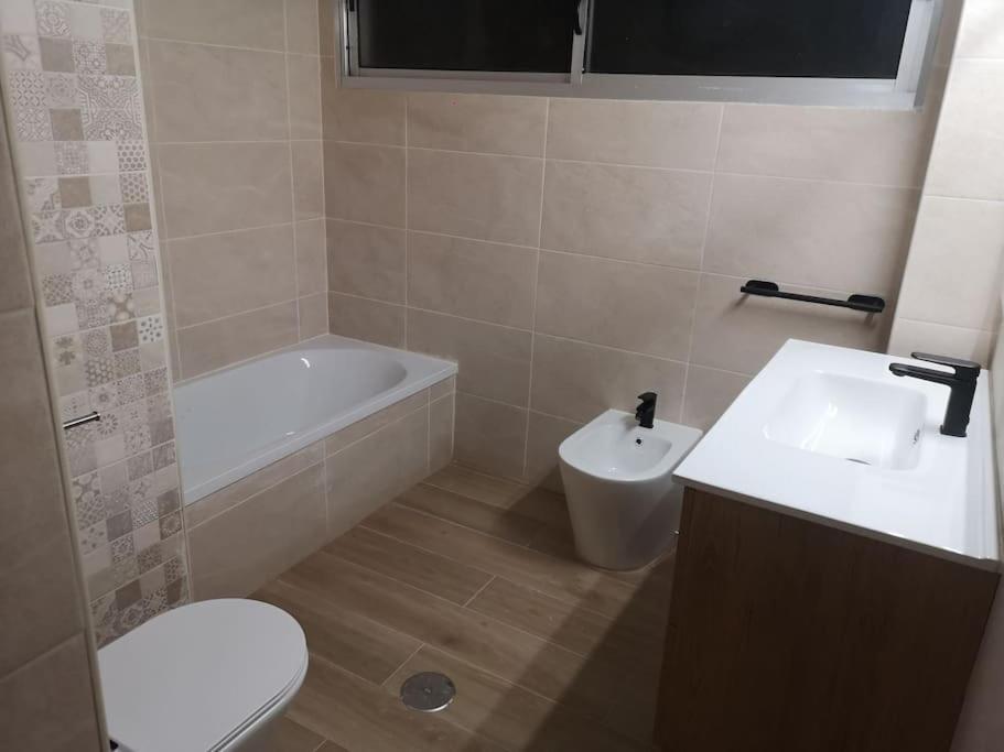 Hostal Mari: University Area Private Rooms with Shared Baths La Laguna  Exterior photo